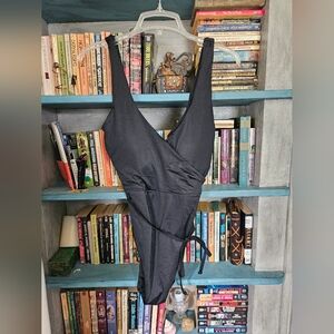 Andie Swim The Belmar One Piece Black Tie Waist Swimsuit Sz Medium AO263 NWT